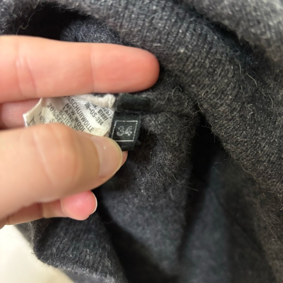 Escada grey turtleneck sweater 34 - Picture 4 of 5